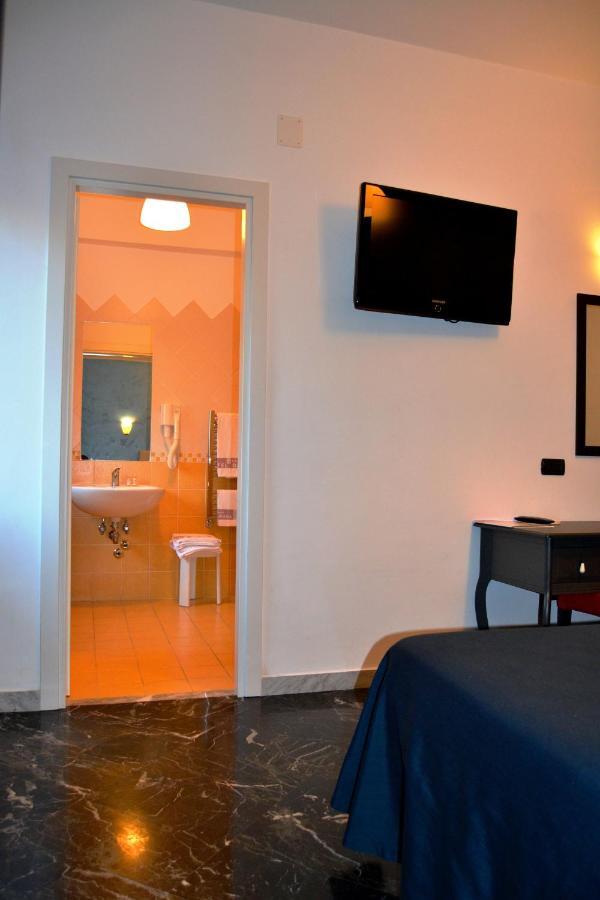 Diana Inn Accommodations Pompei Room photo